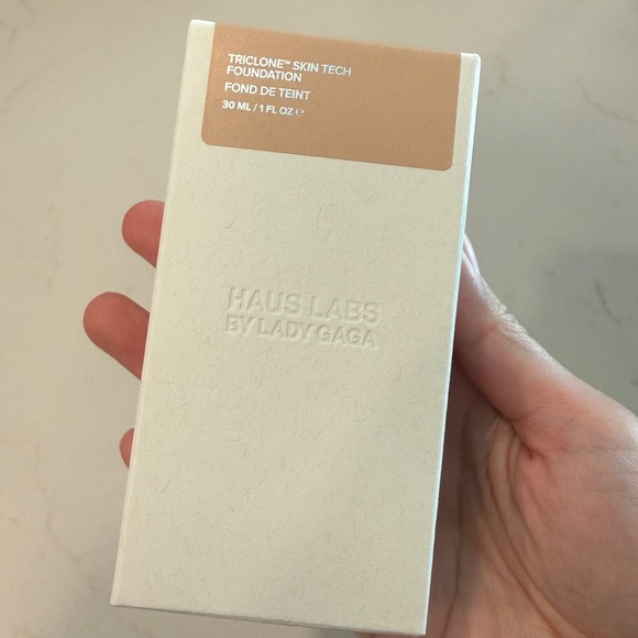 Haus Labs By Lady Gaga Other - NWT Haus Labs Triclone Foundation - 160